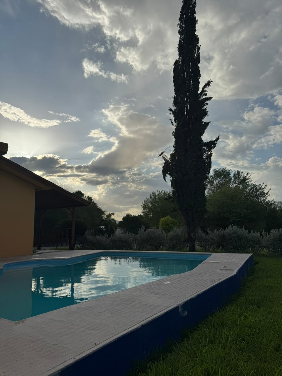 Alberca al atardecer